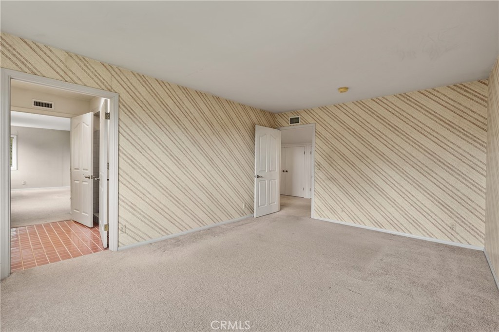https://media.crmls.org/medias/a2092dae-3a03-4c8a-865a-f8216f8e74d8.jpg?preset=X-Large