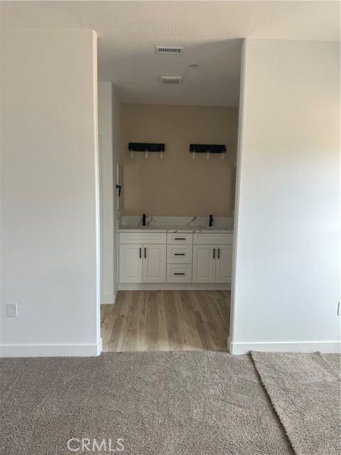 Detail Gallery Image 18 of 35 For 16353 Smokethorn Rd, Apple Valley,  CA 92307 - 3 Beds | 2 Baths