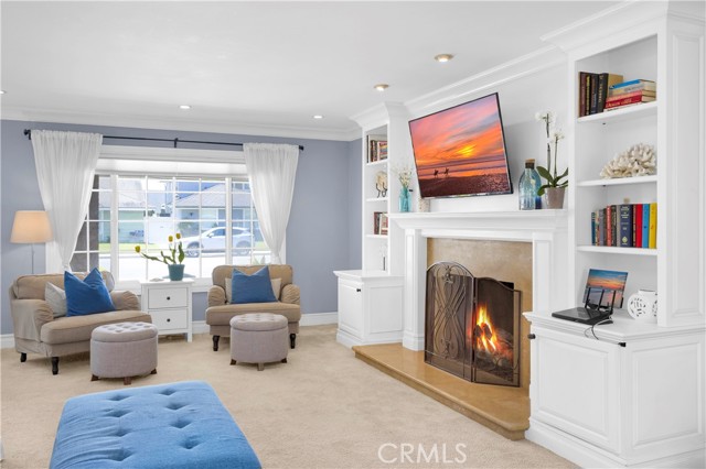 Detail Gallery Image 9 of 73 For 10201 Beverly Dr, Huntington Beach,  CA 92646 - 5 Beds | 2/1 Baths