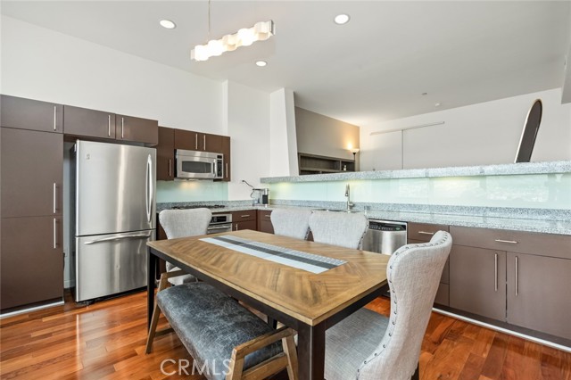 Detail Gallery Image 3 of 17 For 1100 Wilshire #3005,  Los Angeles,  CA 90017 - 1 Beds | 1 Baths