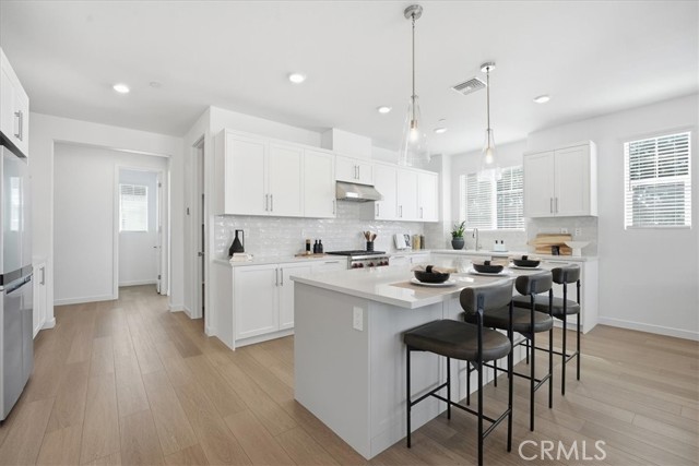 Detail Gallery Image 13 of 53 For 2392 Haley Point Drive #104,  Ventura,  CA 93003 - 3 Beds | 3/1 Baths