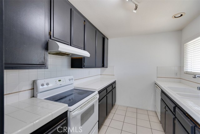 833 Cinnamon, Duarte CA: https://media.crmls.org/medias/a20b8723-b952-4089-9fc6-8e301c247285.jpg
