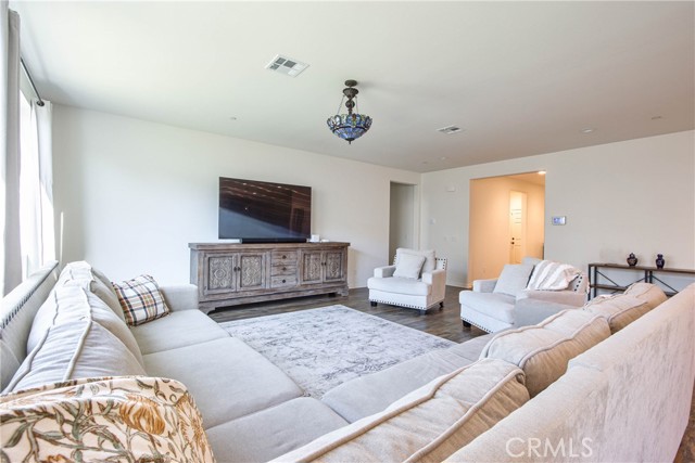 Detail Gallery Image 14 of 37 For 32443 Najar Ln, Menifee,  CA 92584 - 3 Beds | 2/1 Baths