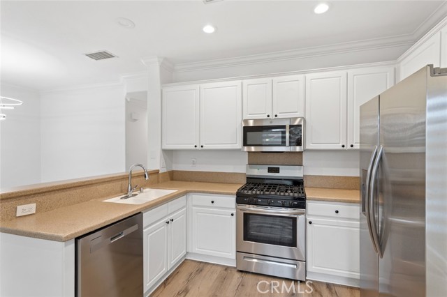 Detail Gallery Image 18 of 45 For 38 Veneto Ln, Aliso Viejo,  CA 92656 - 3 Beds | 2/1 Baths