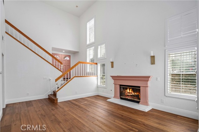 Detail Gallery Image 11 of 53 For 24526 Windsor Dr a,  Valencia,  CA 91355 - 3 Beds | 2/1 Baths