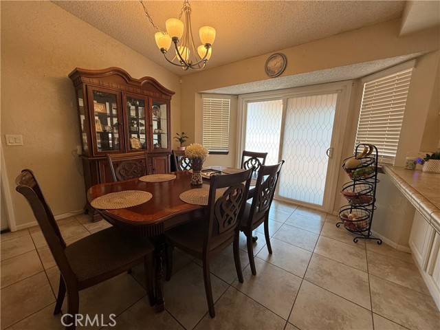 21275 Pocomoke Court, Apple Valley CA: https://media.crmls.org/medias/a20d101c-9c60-4245-92d0-5d423b35cf44.jpg