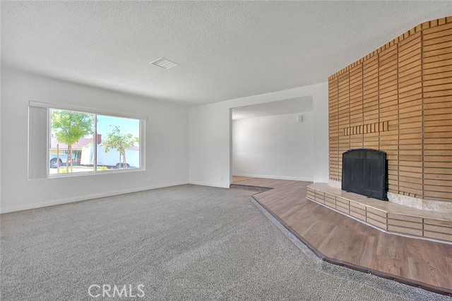 Detail Gallery Image 9 of 51 For 35694 Sierra Ln, Yucaipa,  CA 92399 - 3 Beds | 2 Baths