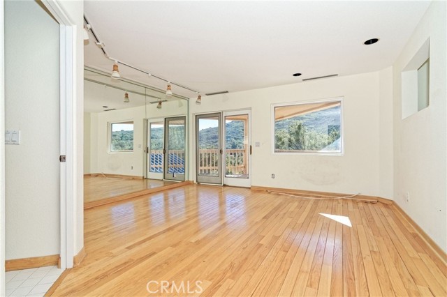 Detail Gallery Image 11 of 22 For 24142 Viejas Grade Rd, Descanso,  CA 91916 - 4 Beds | 4/1 Baths