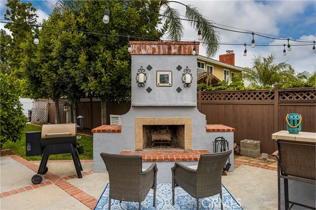 18672 Evergreen Avenue, Yorba Linda CA: https://media.crmls.org/medias/a20e0b02-8c78-4bb7-9014-61b3945e3cbf.jpg