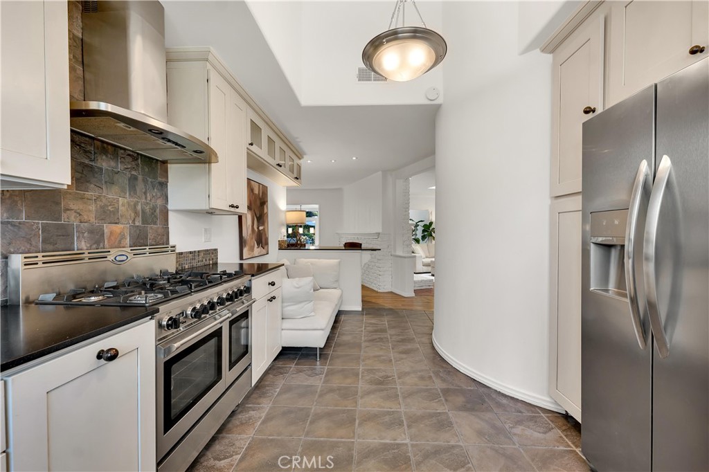 10860 Willowcrest PlaceStudio City img 1