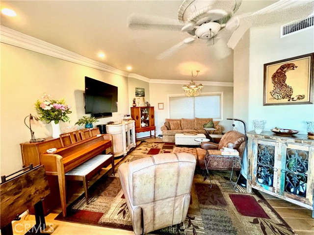 Detail Gallery Image 34 of 44 For 721 W 27th #1,  San Pedro,  CA 90731 - 2 Beds | 2/1 Baths