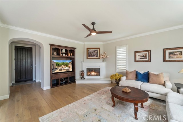Detail Gallery Image 9 of 39 For 4437 Cabot Dr, Corona,  CA 92883 - 3 Beds | 2/1 Baths