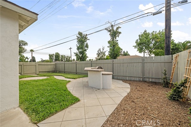 501 E 5th Street, Ontario CA: https://media.crmls.org/medias/a20f25c2-4111-4ae7-88ed-2e59bad48669.jpg