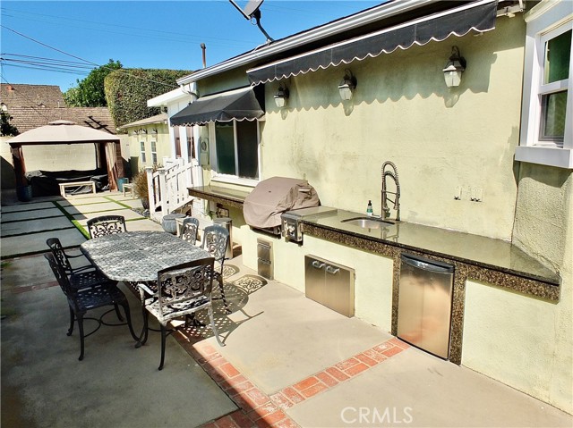 833 Terraine Avenue, Long Beach CA: https://media.crmls.org/medias/a20f74ad-946f-4ff6-b936-512d6255d8c3.jpg