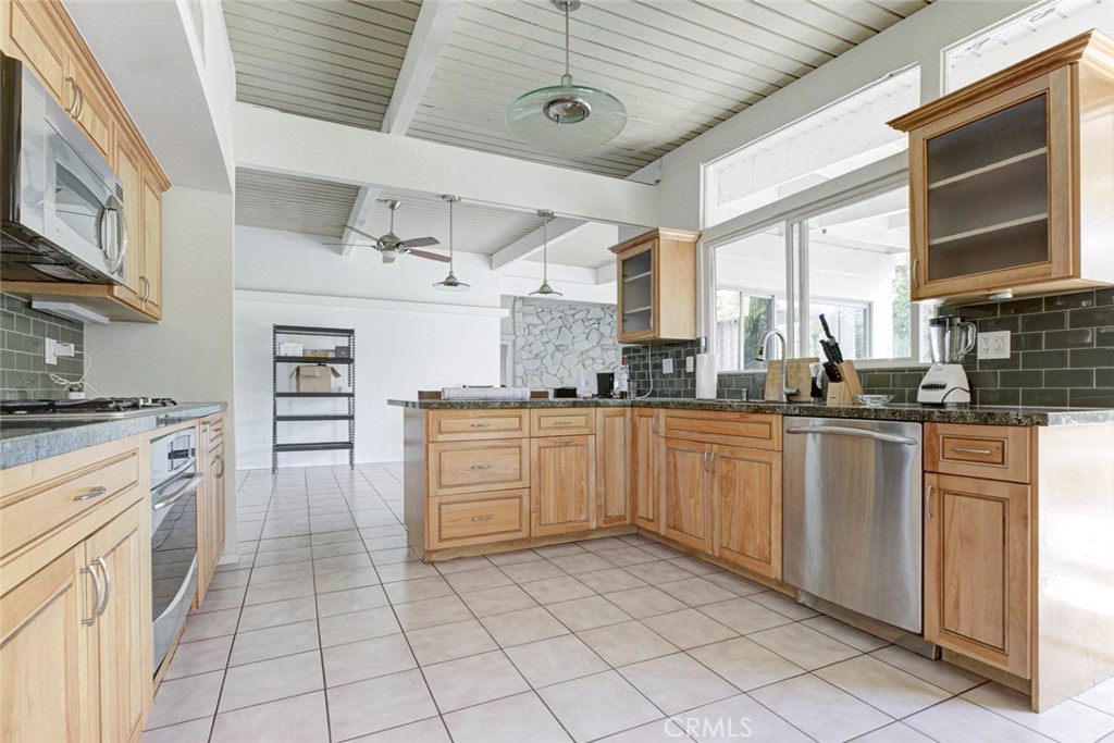 MLS #SR26125911 image #9