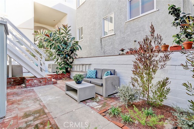 120 36th Place, Manhattan Beach, California 90266, 3 Bedrooms Bedrooms, ,2 BathroomsBathrooms,Residential,Sold,36th,SB23014621