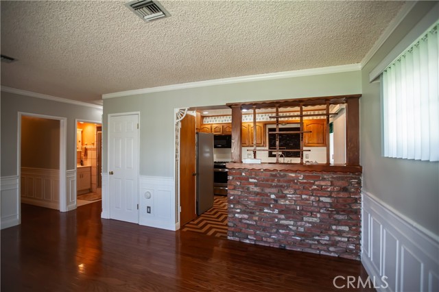Detail Gallery Image 10 of 44 For 17433 Granada Ave, Fontana,  CA 92335 - 3 Beds | 2 Baths