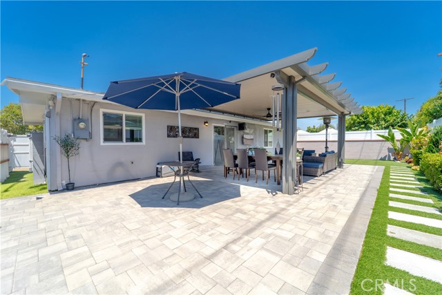 8326 Sanger Avenue, Whittier CA: https://media.crmls.org/medias/a2109ca2-5a6c-4fd9-bbde-81afe8d7382e.jpg