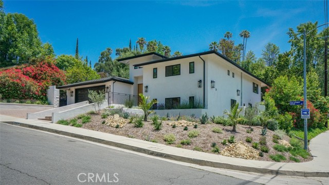 Detail Gallery Image 7 of 57 For 22914 Gershwin Dr, Woodland Hills,  CA 91364 - 5 Beds | 4/1 Baths