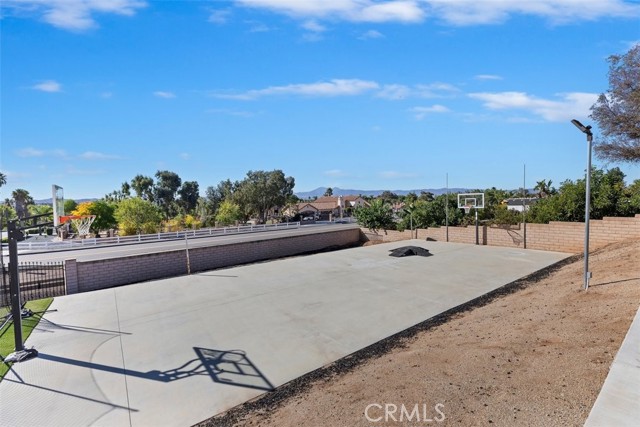 Detail Gallery Image 66 of 70 For 1042 Coronet, Riverside,  CA 92506 - 4 Beds | 4/1 Baths