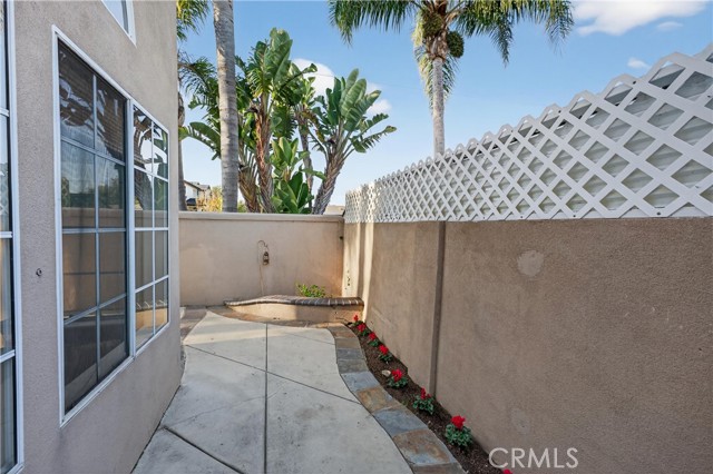 Detail Gallery Image 34 of 47 For 152 Terraza Ct, Costa Mesa,  CA 92627 - 3 Beds | 2/1 Baths