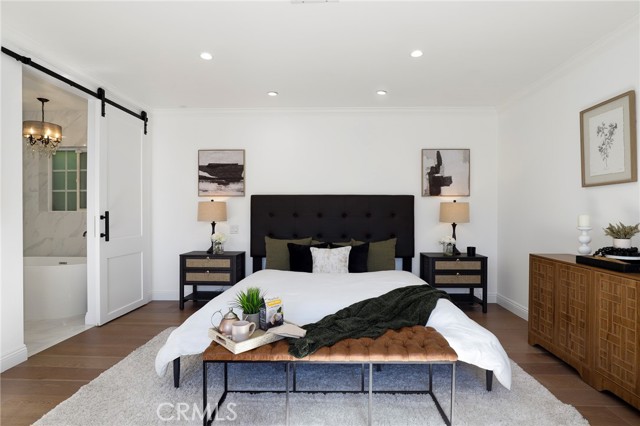 543 N Gardner Street, Los Angeles CA: https://media.crmls.org/medias/a211e926-fab7-4a98-ace2-81a2db529f87.jpg