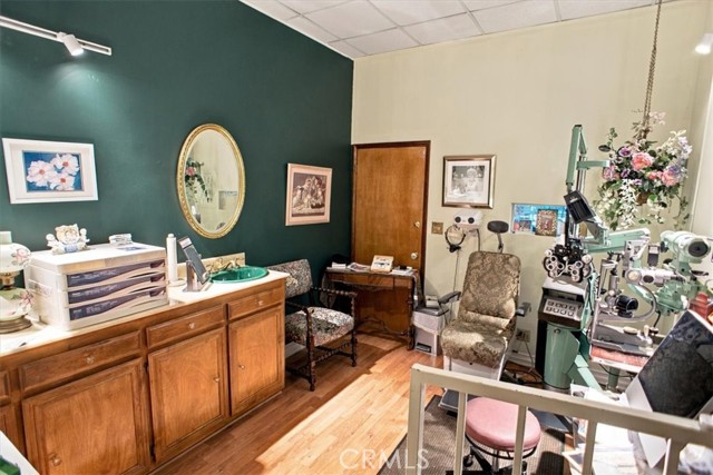  Commercial for Sale in Burbank, California