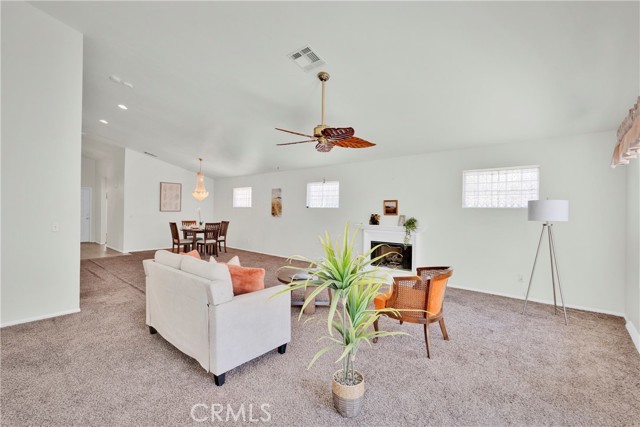 11246 Pleasant Hills Drive, Apple Valley CA: https://media.crmls.org/medias/a2123788-b450-4638-8ae4-0df3bf0838ff.jpg