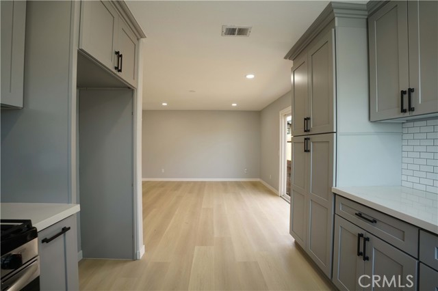 Detail Gallery Image 16 of 33 For 25403 Las Palomas Dr, Moreno Valley,  CA 92557 - 3 Beds | 2 Baths
