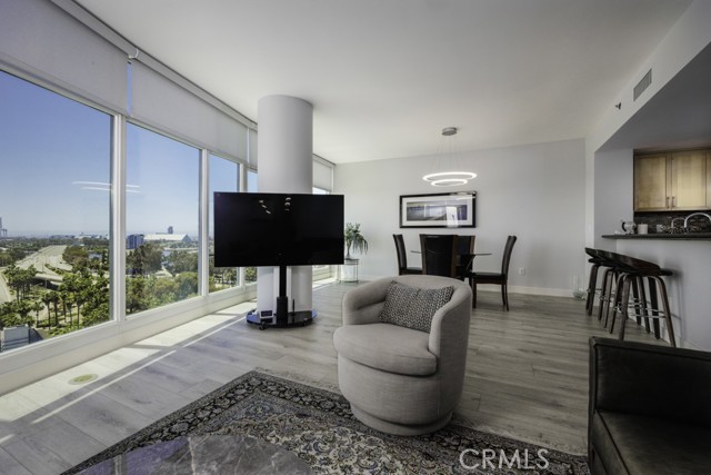 Detail Gallery Image 5 of 51 For 411 W Seaside Way #1103,  Long Beach,  CA 90802 - 2 Beds | 2 Baths