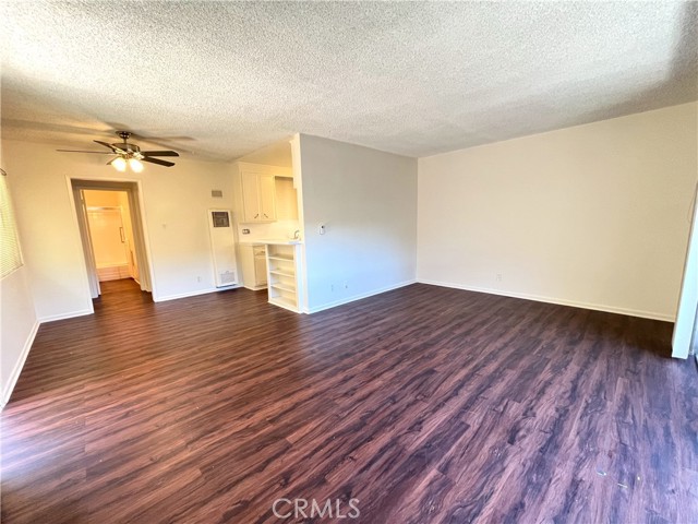Detail Gallery Image 4 of 15 For 5167 Yarmouth Ave #10,  Encino,  CA 91316 - 1 Beds | 1 Baths