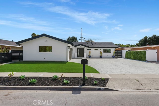 885 Senate St, Costa Mesa, CA 92627