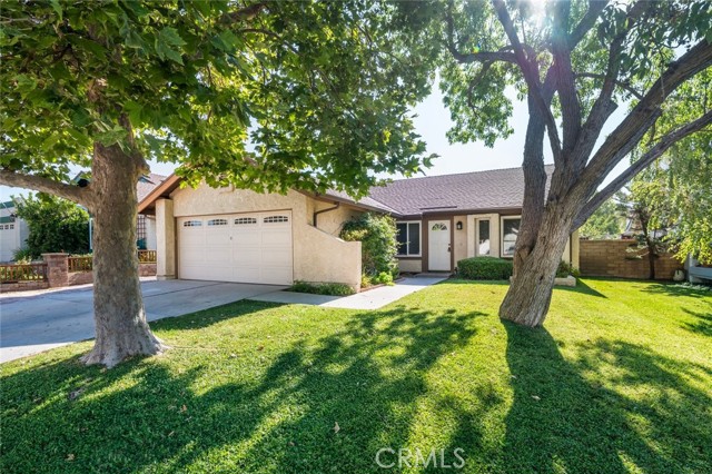 Detail Gallery Image 1 of 1 For 27568 Sycamore Creek Dr, Valencia,  CA 91354 - 3 Beds | 2 Baths