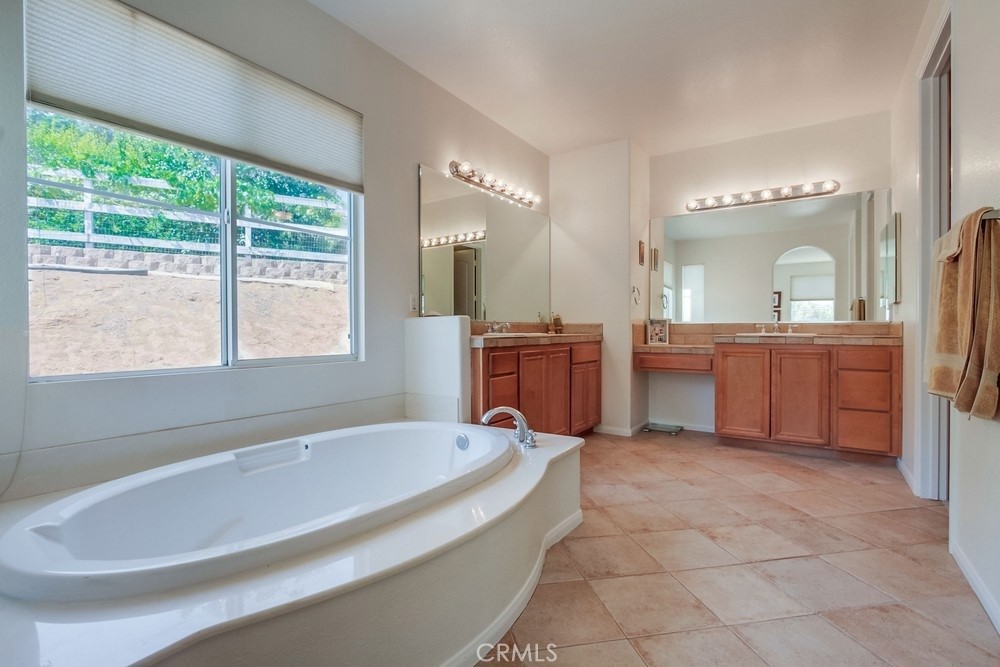 MLS #OC25182167 img 30