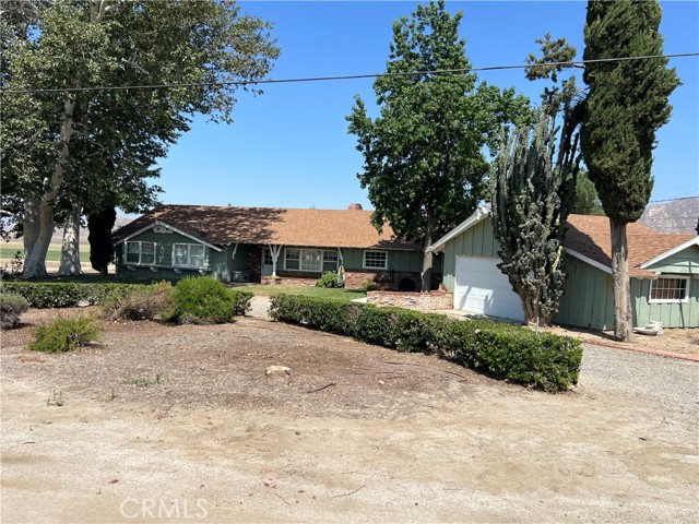 28900 Reservoir Avenue, Nuevo CA: https://media.crmls.org/medias/a21552e9-2794-4f92-84f9-64997055d204.jpg