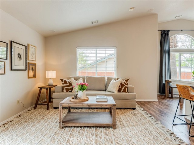 35 Aurora Way, Templeton CA: https://media.crmls.org/medias/a215b4c4-e6db-4e1f-91b9-c4f8d6da973d.jpg