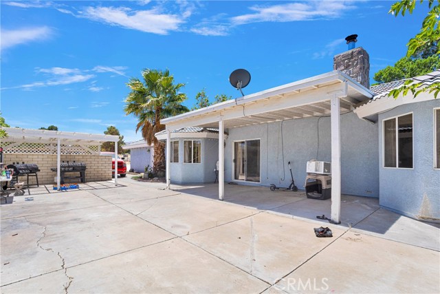 10325 Sheep Creek Road, Phelan CA: https://media.crmls.org/medias/a2178200-b280-40bf-bfae-4ac92d6e9e4c.jpg