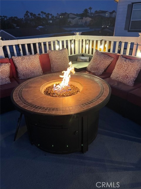 80 Huntington St., Huntington Beach CA: https://media.crmls.org/medias/a2182dda-21bd-48f1-a068-863c09576edc.jpg