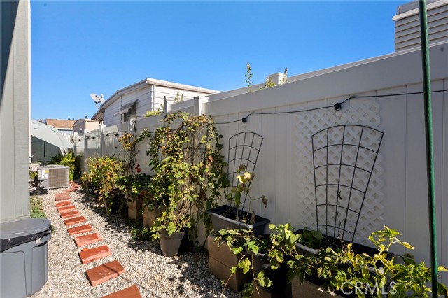 1245 W Cienega Avenue, San Dimas CA: https://media.crmls.org/medias/a2183aed-b091-48de-a8f1-4984c5561c44.jpg