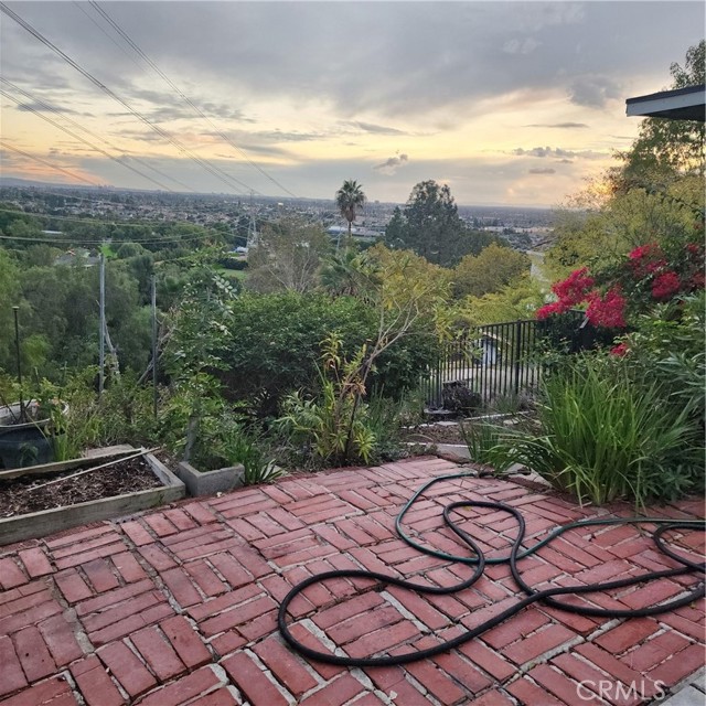 Detail Gallery Image 3 of 3 For 2931 E Stone Pine Rd, Orange,  CA 92867 - 2 Beds | 2 Baths