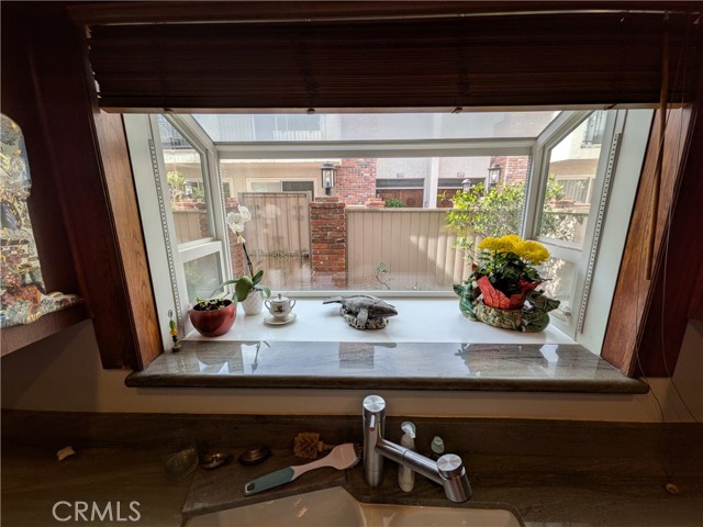 Detail Gallery Image 9 of 26 For 1209 S Catalina Ave, Redondo Beach,  CA 90277 - 4 Beds | 3/1 Baths