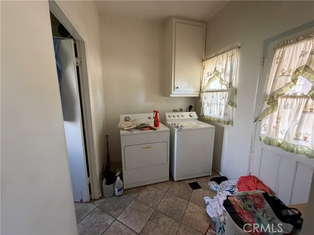 Detail Gallery Image 9 of 28 For 27490 Norwood, Highland,  CA 92346 - 4 Beds | 2/1 Baths