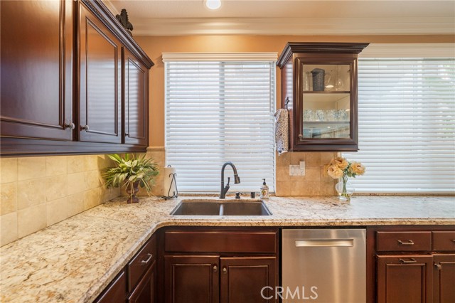 Detail Gallery Image 8 of 36 For 49 Castletree, Rancho Santa Margarita,  CA 92688 - 5 Beds | 3 Baths