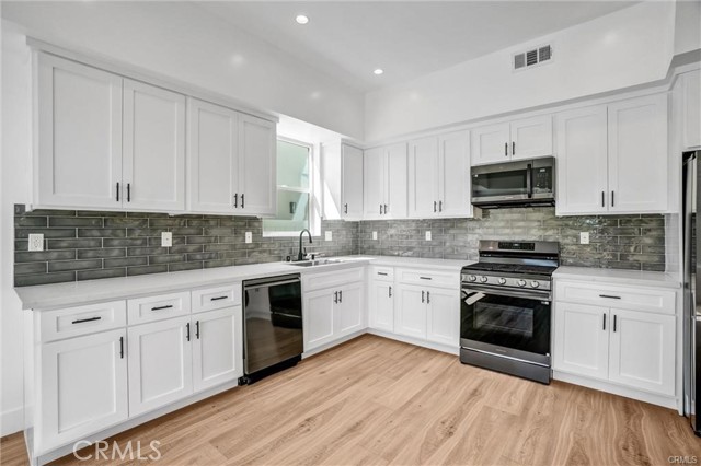 Detail Gallery Image 11 of 30 For 2128 W 238th St, Torrance,  CA 90501 - 5 Beds | 5 Baths