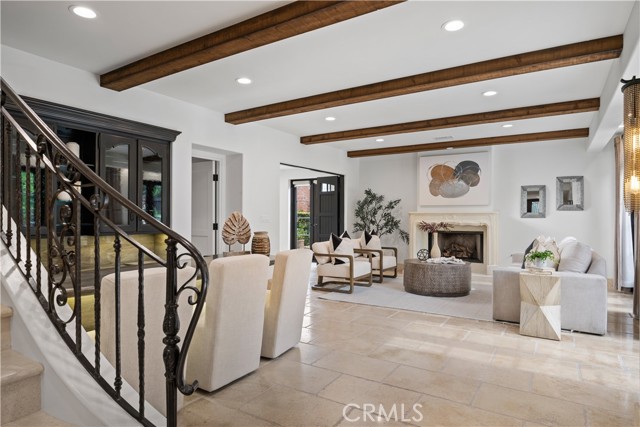 Detail Gallery Image 17 of 66 For 110 via Trieste, Newport Beach,  CA 92663 - 5 Beds | 5/1 Baths