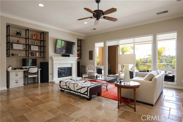 Detail Gallery Image 14 of 41 For 36505 Calle De Lobo, Murrieta,  CA 92562 - 4 Beds | 4/1 Baths