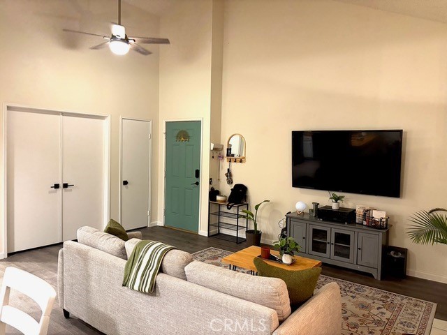 Image 4 of 20 For 47395 Monroe Street 284