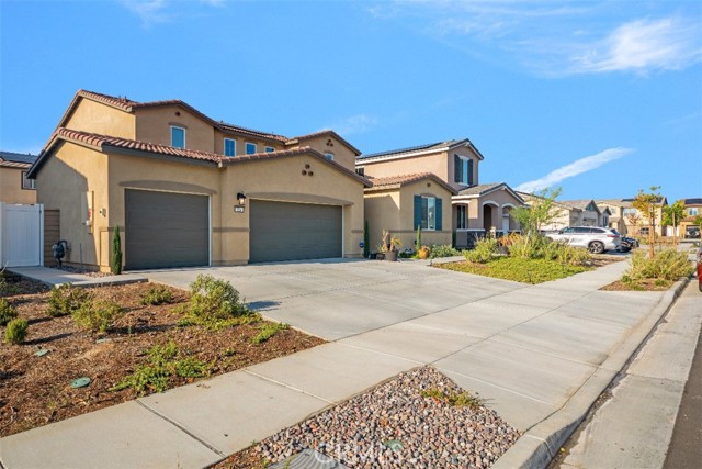 5066 Banjo Way, Hemet CA: https://media.crmls.org/medias/a21c4781-654a-4a4c-a2c9-21df2d600331.jpg