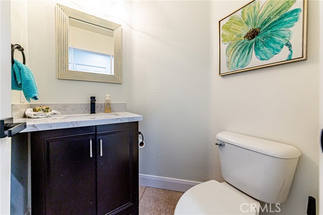 Detail Gallery Image 12 of 41 For 162 Sims Way, Placentia,  CA 92870 - 4 Beds | 2/1 Baths