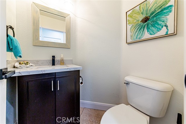 Detail Gallery Image 12 of 41 For 162 Sims Way, Placentia,  CA 92870 - 4 Beds | 2/1 Baths